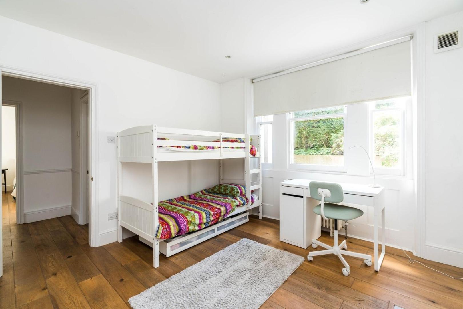 Fantastic 3 Bedroom Flat West Hampstead Londres Exterior foto