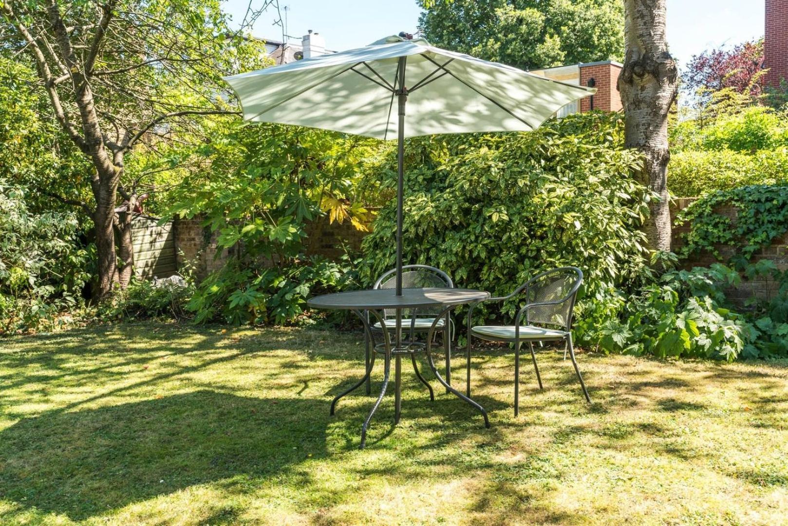 Fantastic 3 Bedroom Flat West Hampstead Londres Exterior foto