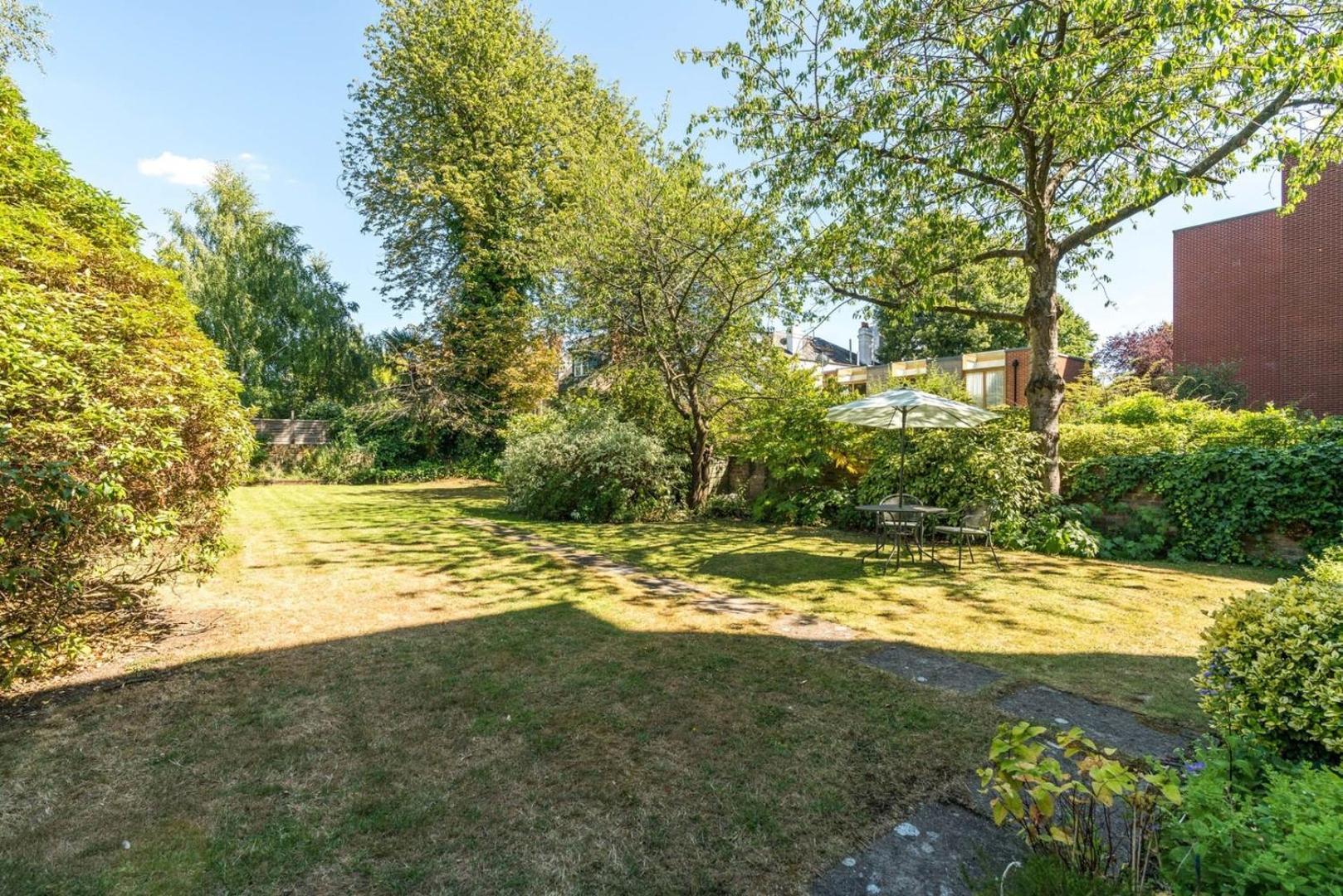 Fantastic 3 Bedroom Flat West Hampstead Londres Exterior foto